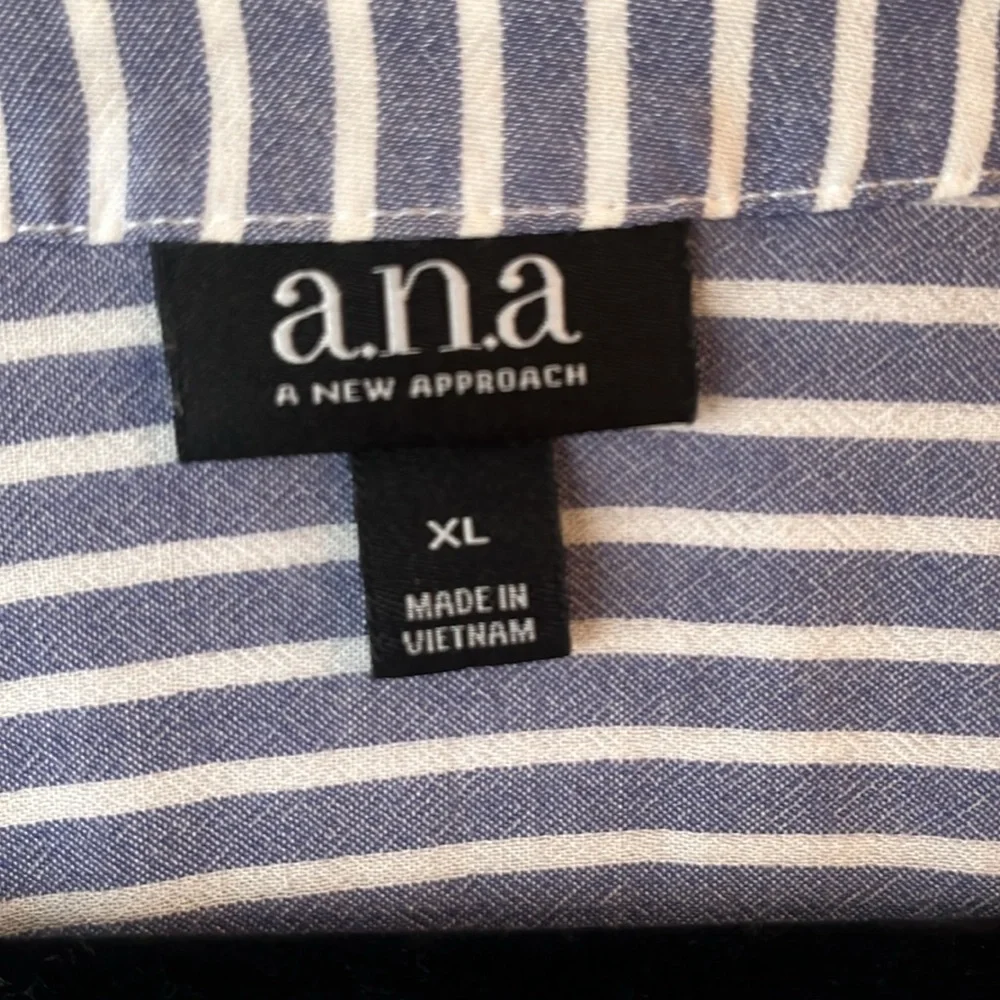Striped Blouse - Picture 2 of 6